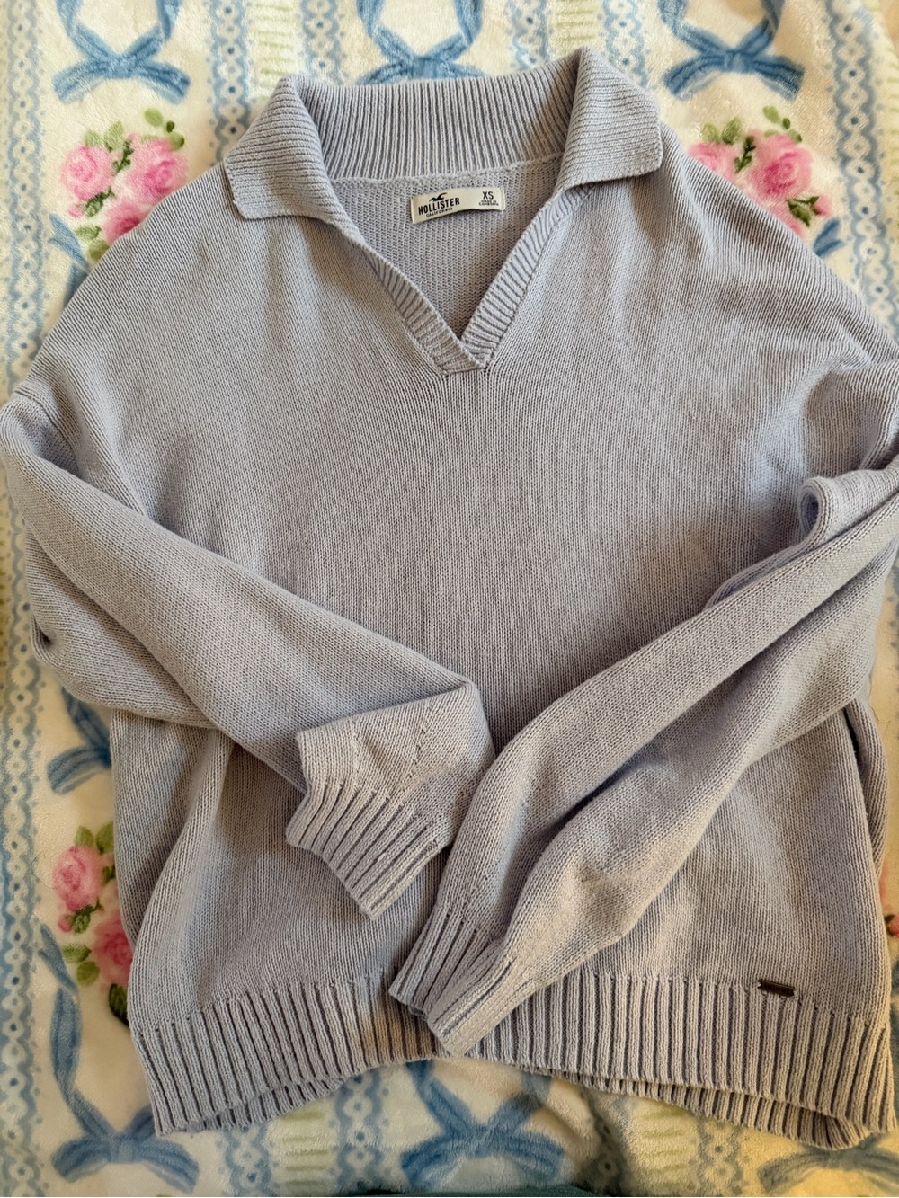 Hollister Lavender V-Neck Collared Sweater